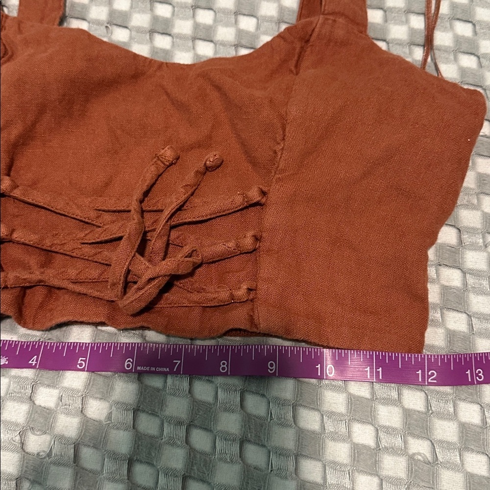 Abercrombie & Fitch Rust Lace-Up Crop Top - Picture 9 of 11